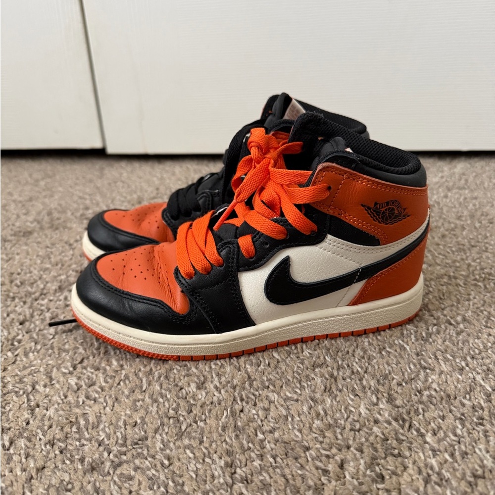 Jordan Mid